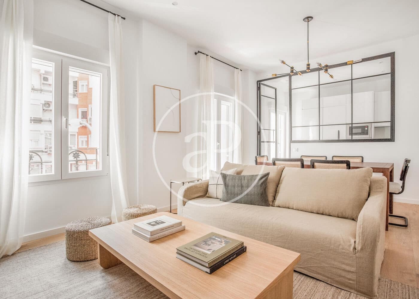 3 quarto Apartamento para arrendar em Madrid cidade - 4 600 € (Ref: 8726517)
