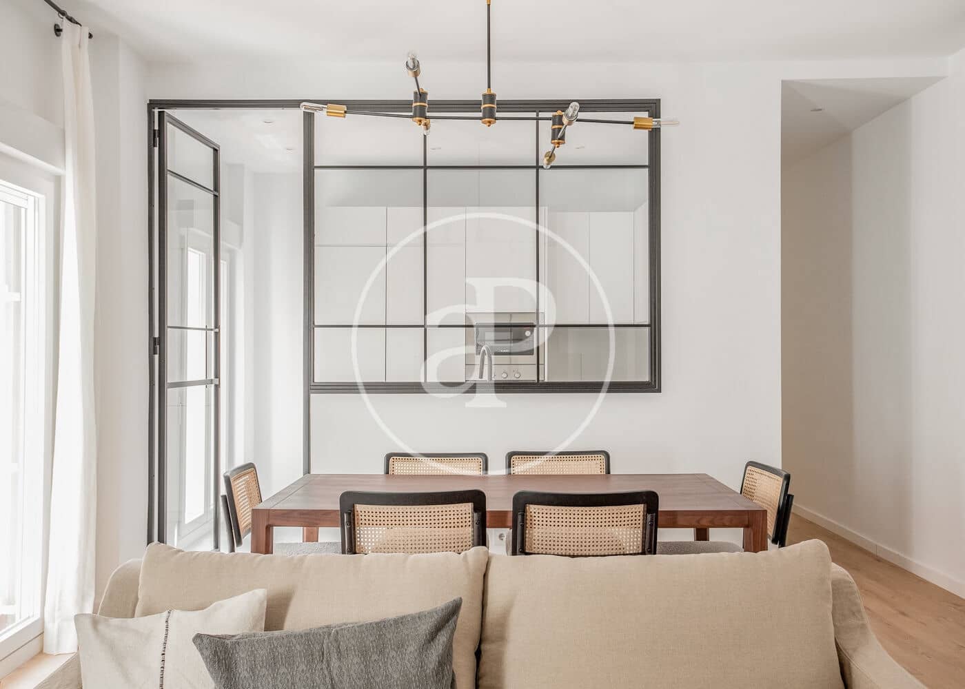 3 quarto Apartamento para arrendar em Madrid cidade - 4 600 € (Ref: 8726517)