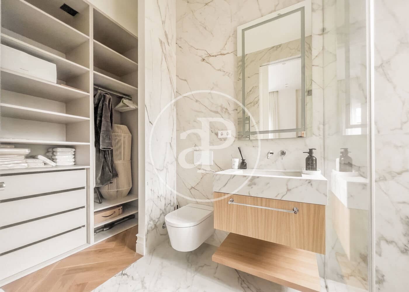 Appartement de 3 chambres à louer à Madrid ville - 10 000 € (Ref: 8726523)