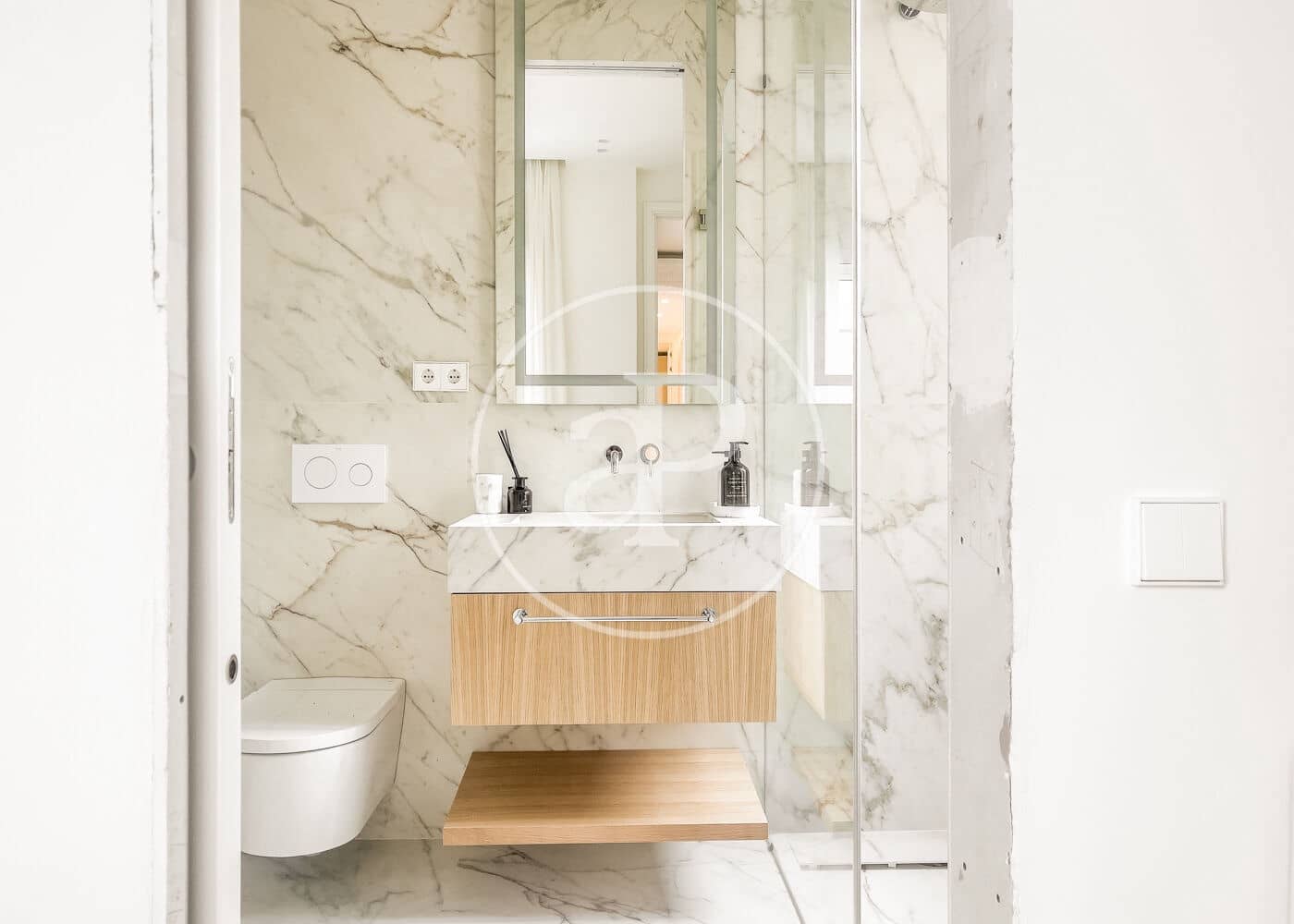 Appartement de 3 chambres à louer à Madrid ville - 10 000 € (Ref: 8726523)