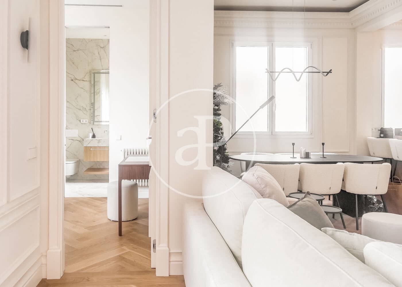 Appartement de 3 chambres à louer à Madrid ville - 10 000 € (Ref: 8726523)