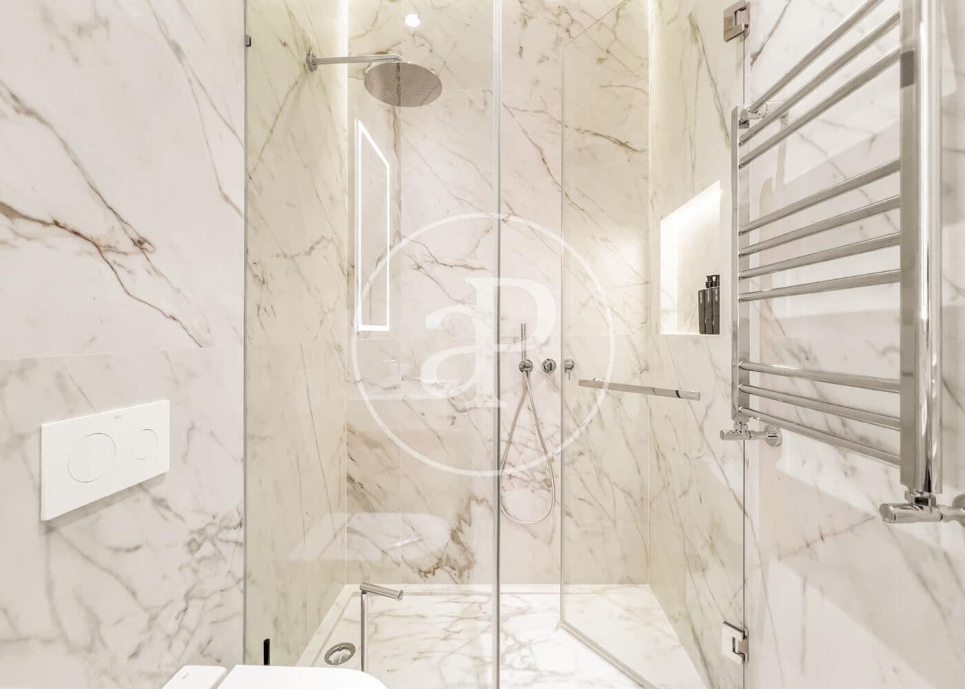 Appartement de 3 chambres à louer à Madrid ville - 10 000 € (Ref: 8726523)