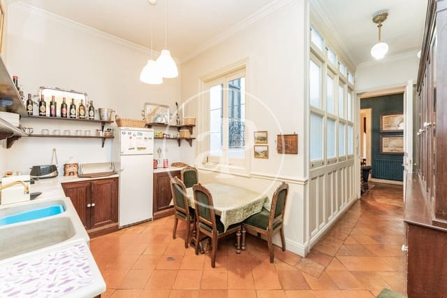 4 soveværelse Lejlighed til leje i Almagro, Madrid by - € 25.000 (Ref: 8726526)