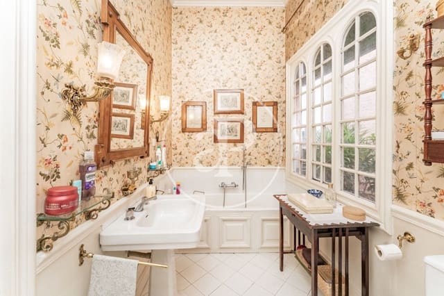 4 soveværelse Lejlighed til leje i Almagro, Madrid by - € 25.000 (Ref: 8726526)