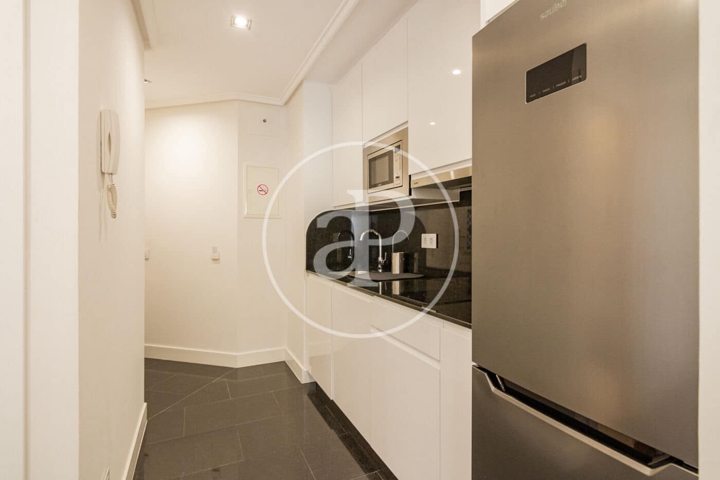 1 soveværelse Lejlighed til leje i Madrid by - € 2.145 (Ref: 8726528)