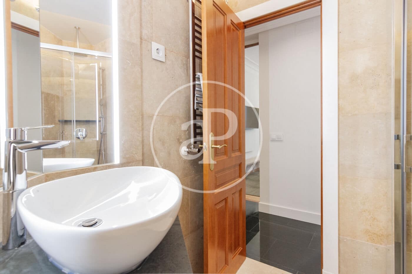 1 soveværelse Lejlighed til leje i Madrid by - € 2.145 (Ref: 8726528)