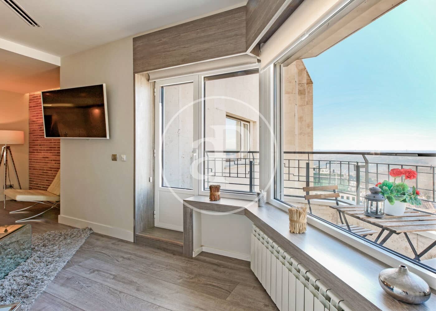 1 soveværelse Lejlighed til leje i Madrid by - € 2.500 (Ref: 8728828)