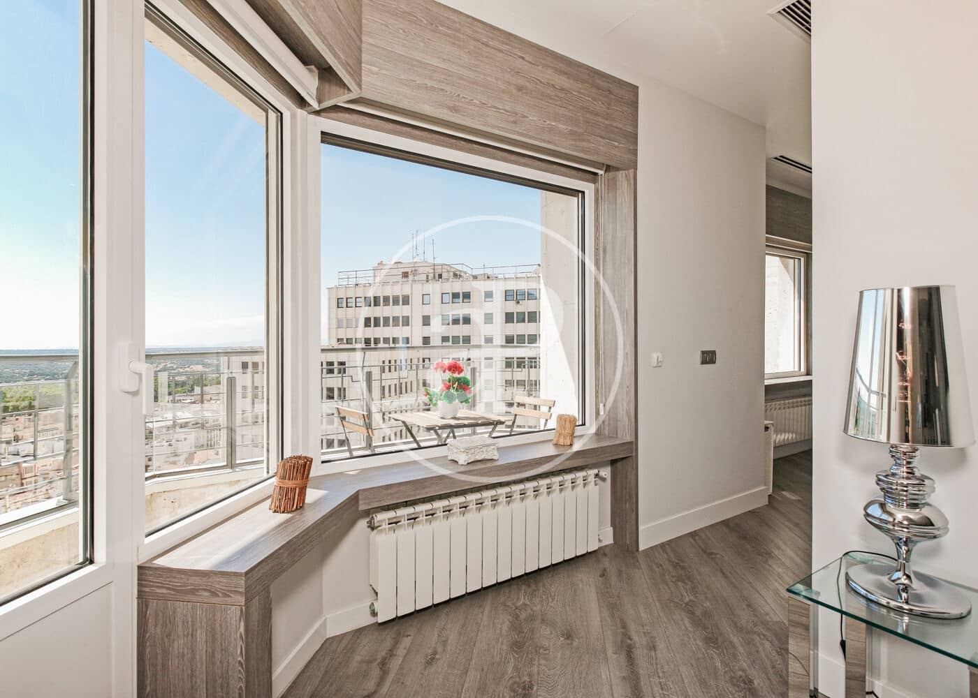 1 soveværelse Lejlighed til leje i Madrid by - € 2.500 (Ref: 8728828)