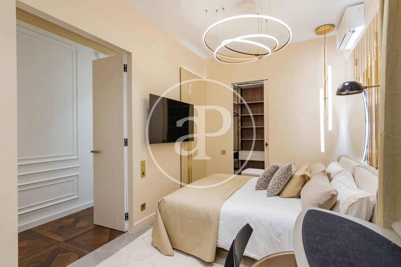 3 soveværelse Lejlighed til leje i Madrid by - € 7.500 (Ref: 8735490)