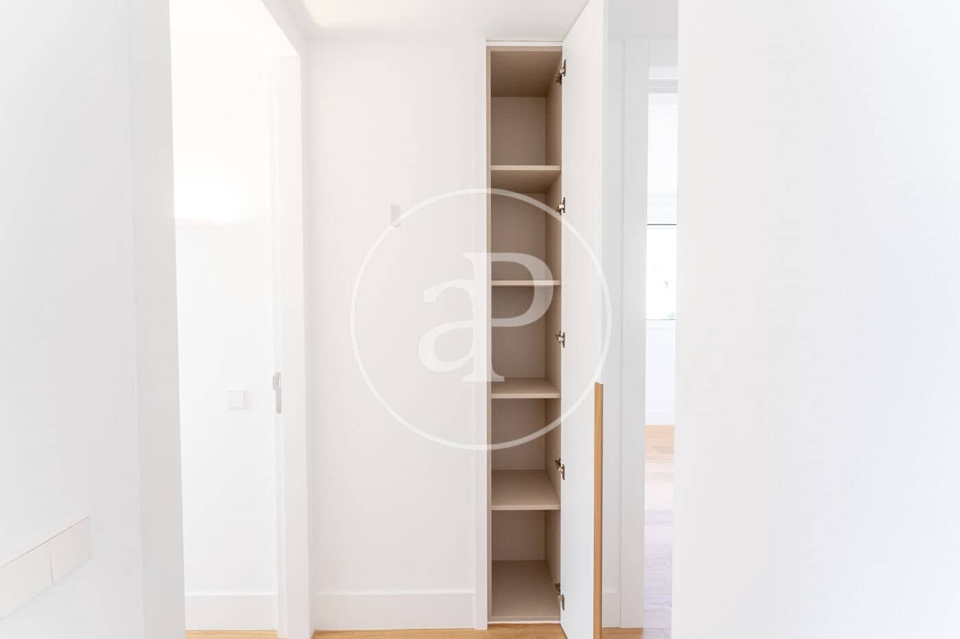 4 soverom Penthouse til leie i Madrid by - € 4 200 (Ref: 8738703)