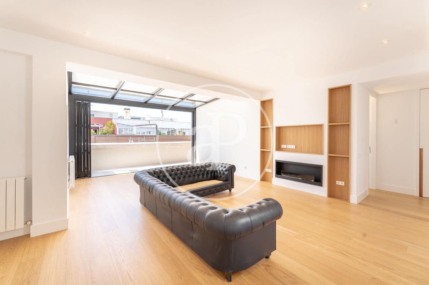 4 soverom Penthouse til leie i Madrid by - € 4 200 (Ref: 8738703)