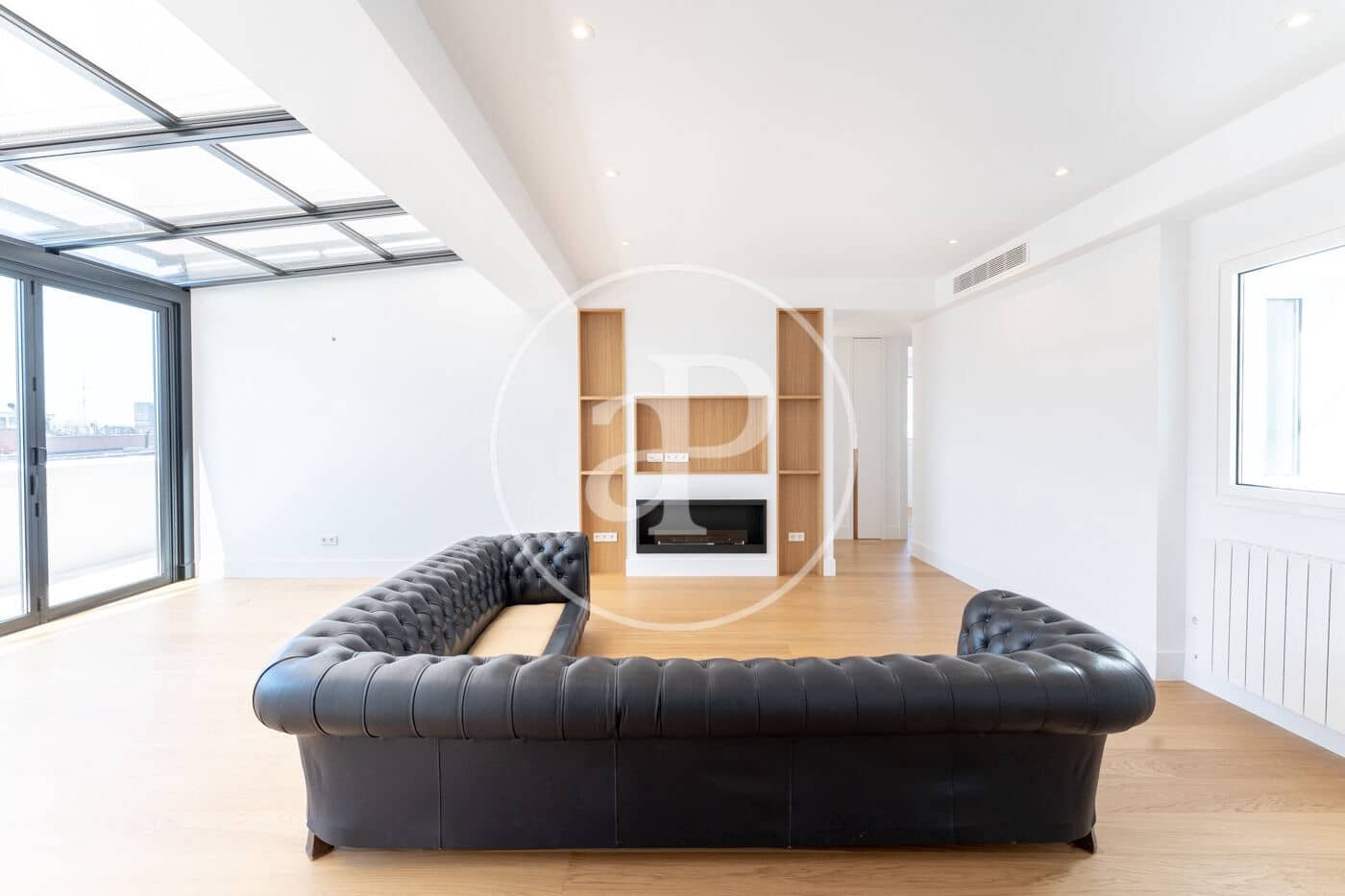 4 soverom Penthouse til leie i Madrid by - € 4 200 (Ref: 8738703)