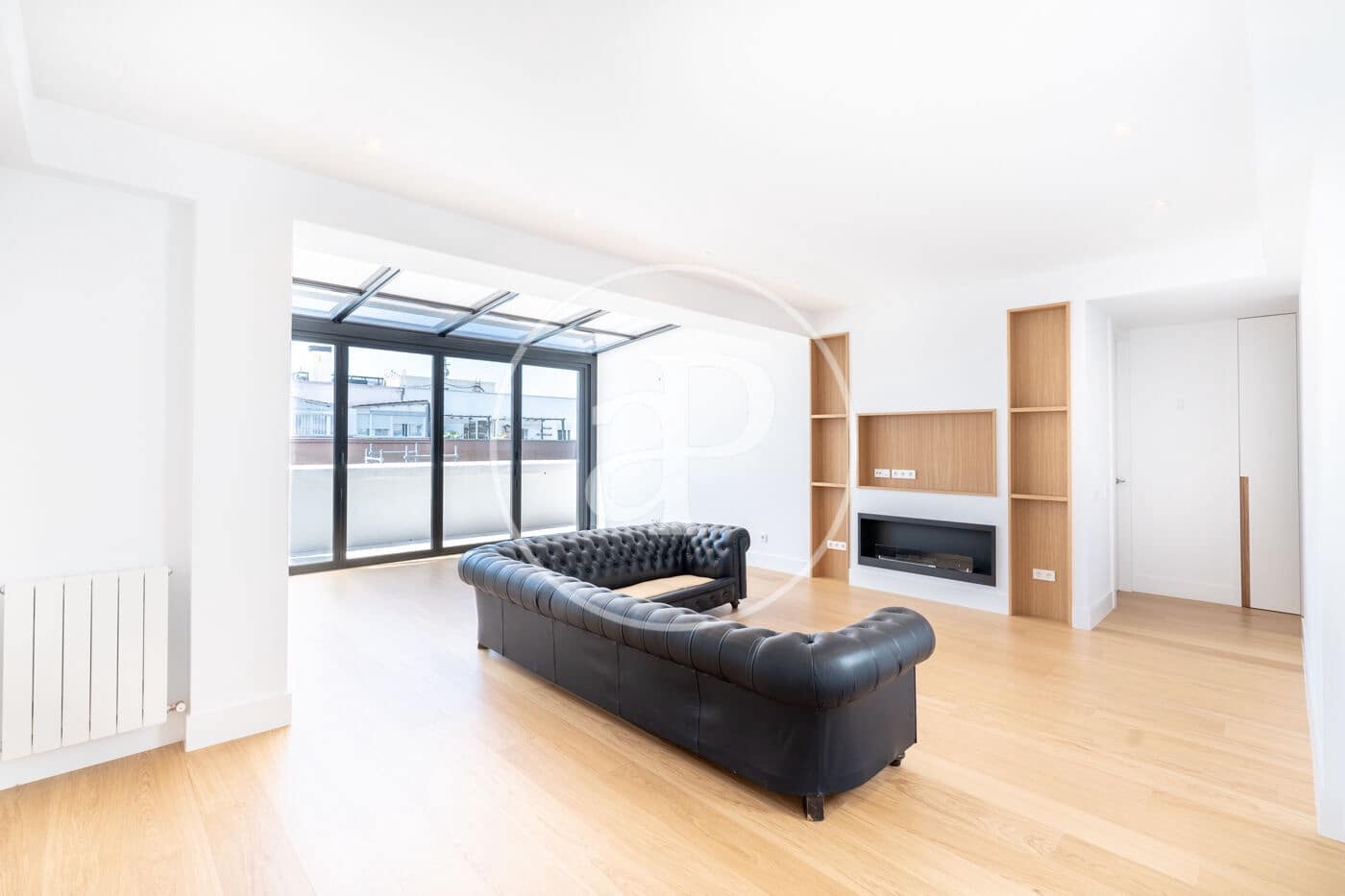 4 soverom Penthouse til leie i Madrid by - € 4 200 (Ref: 8738703)