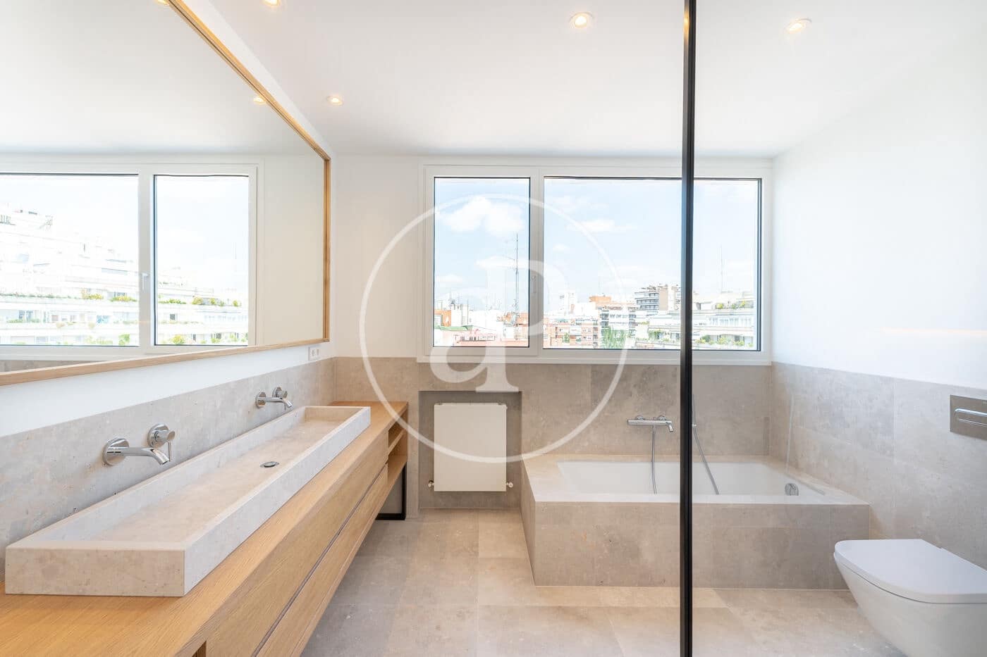 4 soverom Penthouse til leie i Madrid by - € 4 200 (Ref: 8738703)