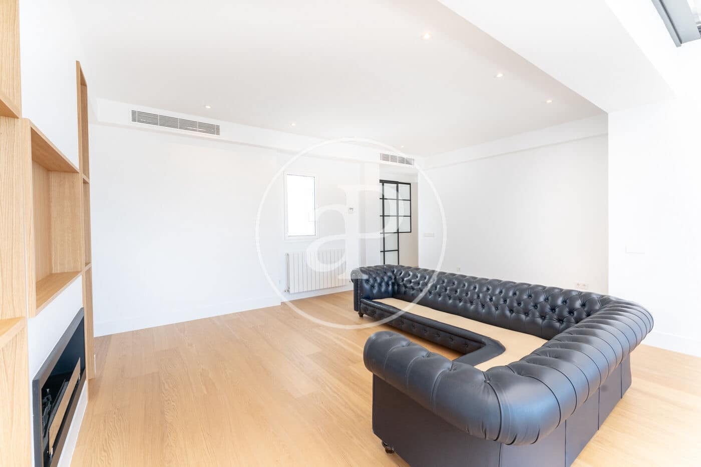 4 soverom Penthouse til leie i Madrid by - € 4 200 (Ref: 8738703)