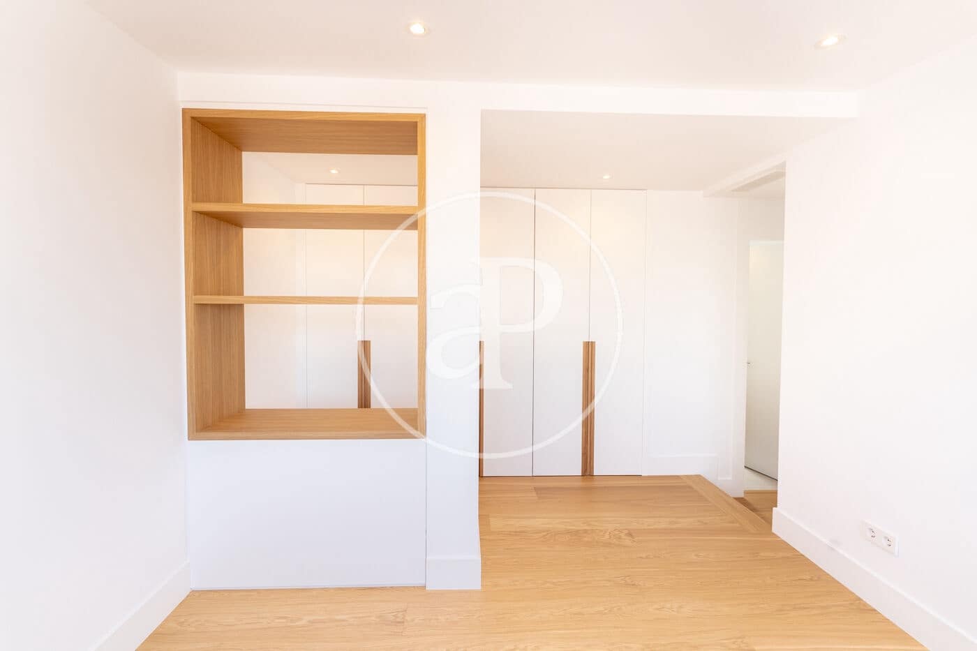 4 soverom Penthouse til leie i Madrid by - € 4 200 (Ref: 8738703)