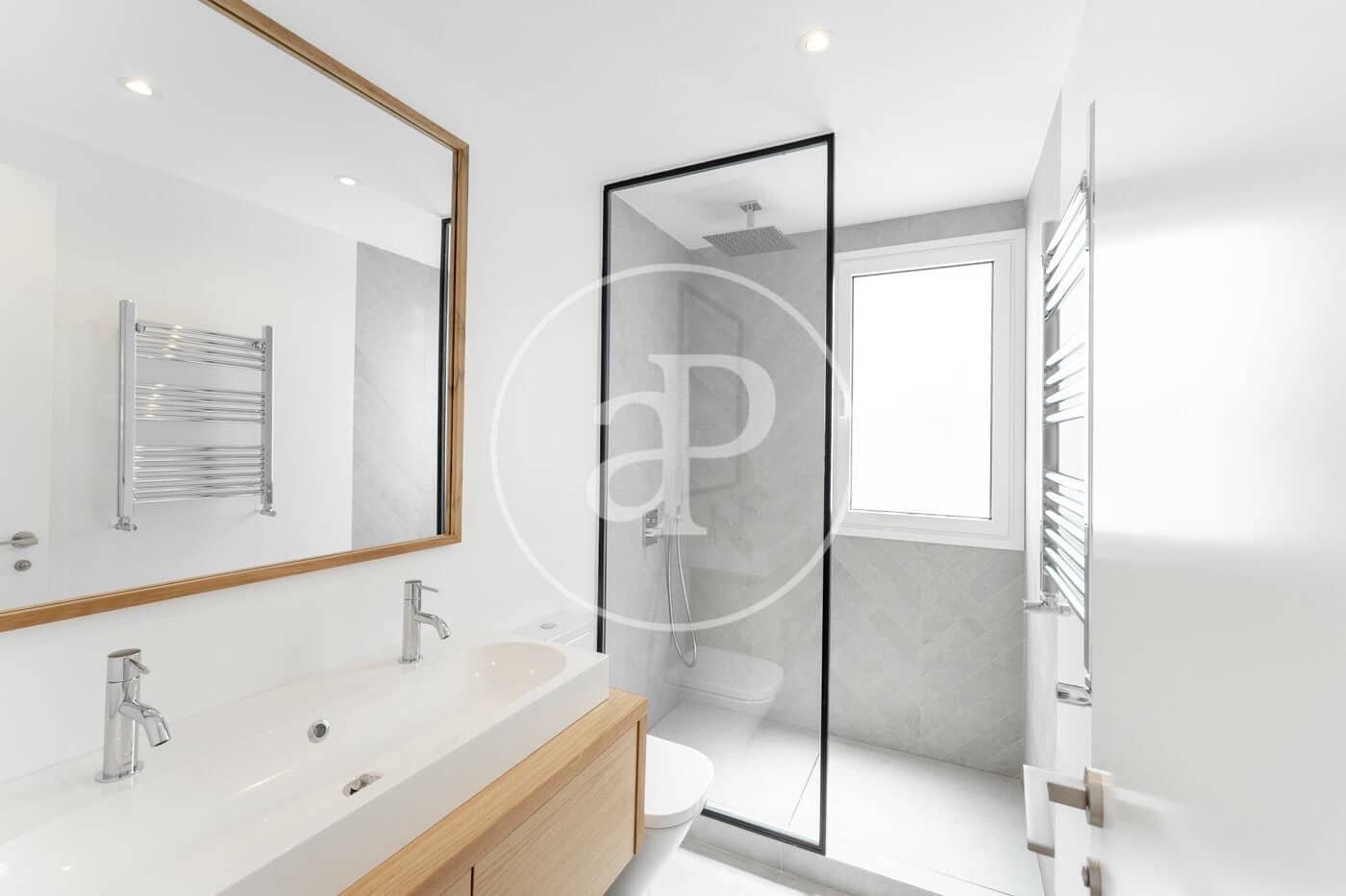 4 soverom Penthouse til leie i Madrid by - € 4 200 (Ref: 8738703)