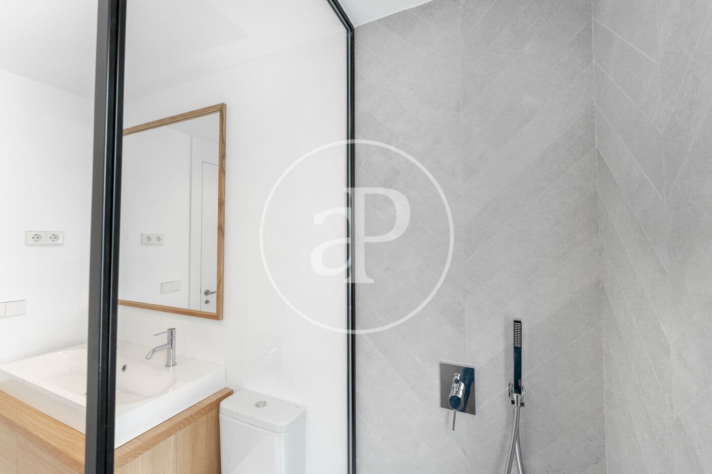 4 soverom Penthouse til leie i Madrid by - € 4 200 (Ref: 8738703)