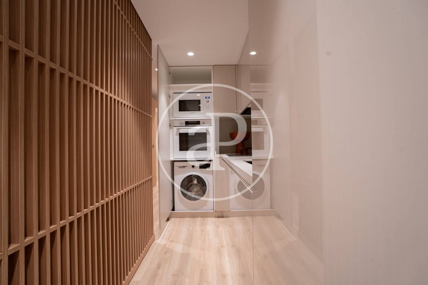 2 soverom Leilighet til leie i Madrid by - € 2 700 (Ref: 8738705)