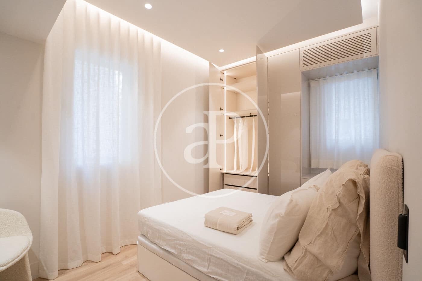 2 soverom Leilighet til leie i Madrid by - € 2 700 (Ref: 8738705)