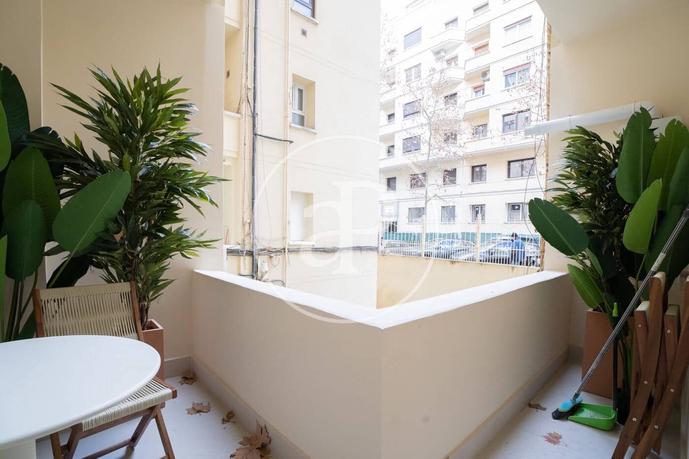 2 soverom Leilighet til leie i Madrid by - € 2 700 (Ref: 8738705)