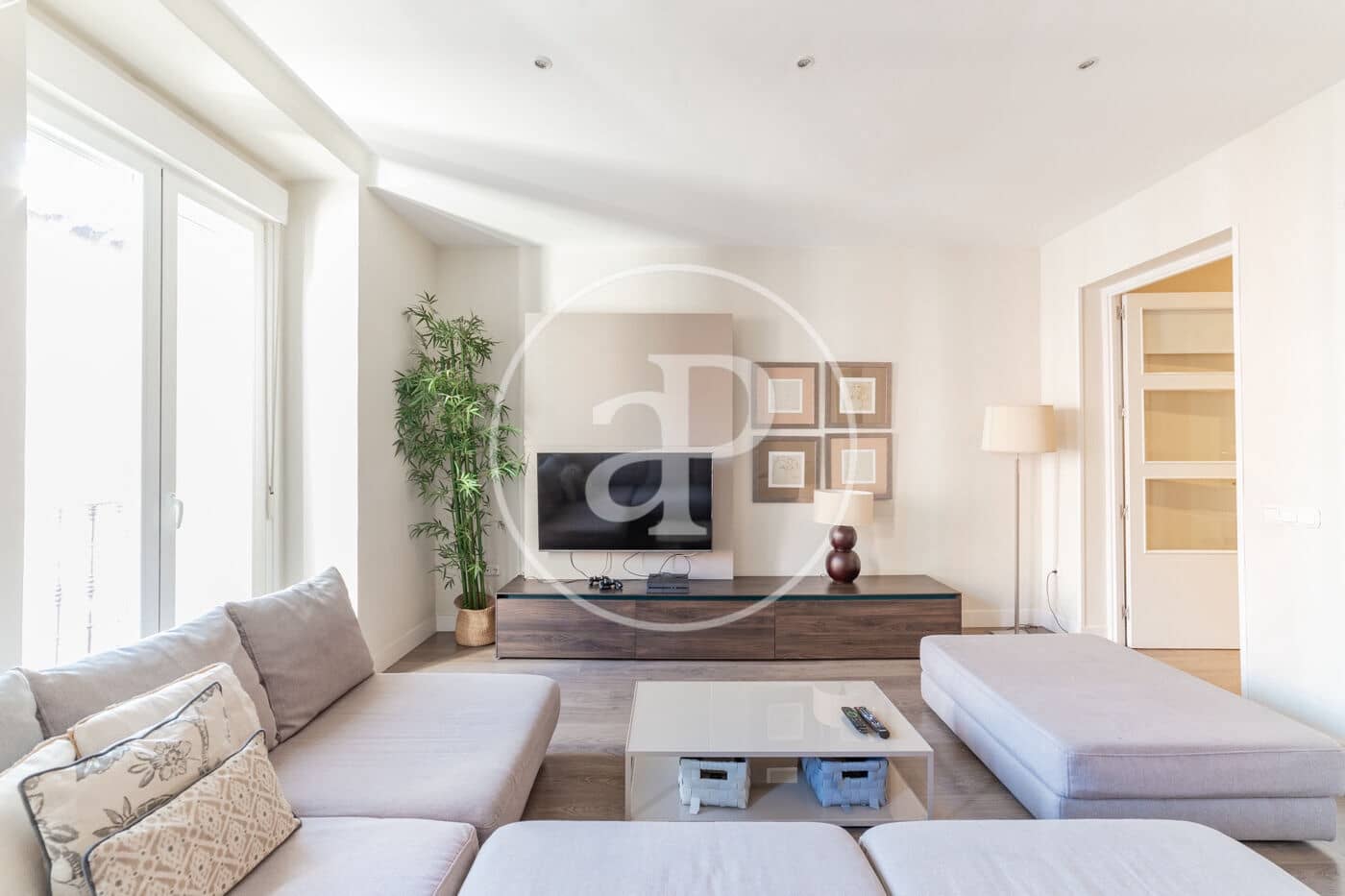 5 makuuhuone Huoneisto vuokrattavana paikassa Madrid kaupunki - 4 700 € (Ref: 8742563)