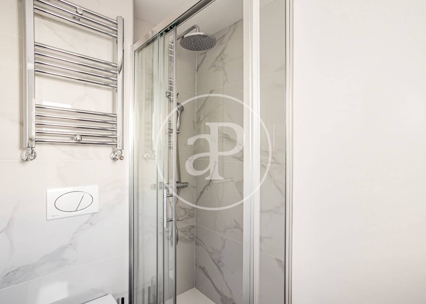 4 soveværelse Lejlighed til leje i Madrid by - € 13.000 (Ref: 8742564)