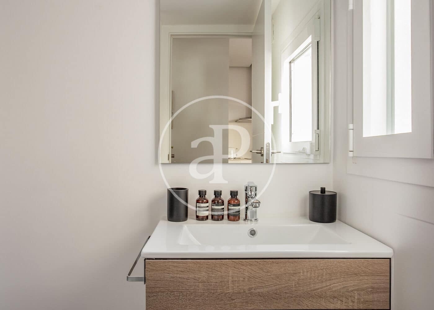 4 soveværelse Lejlighed til leje i Madrid by - € 13.000 (Ref: 8742564)