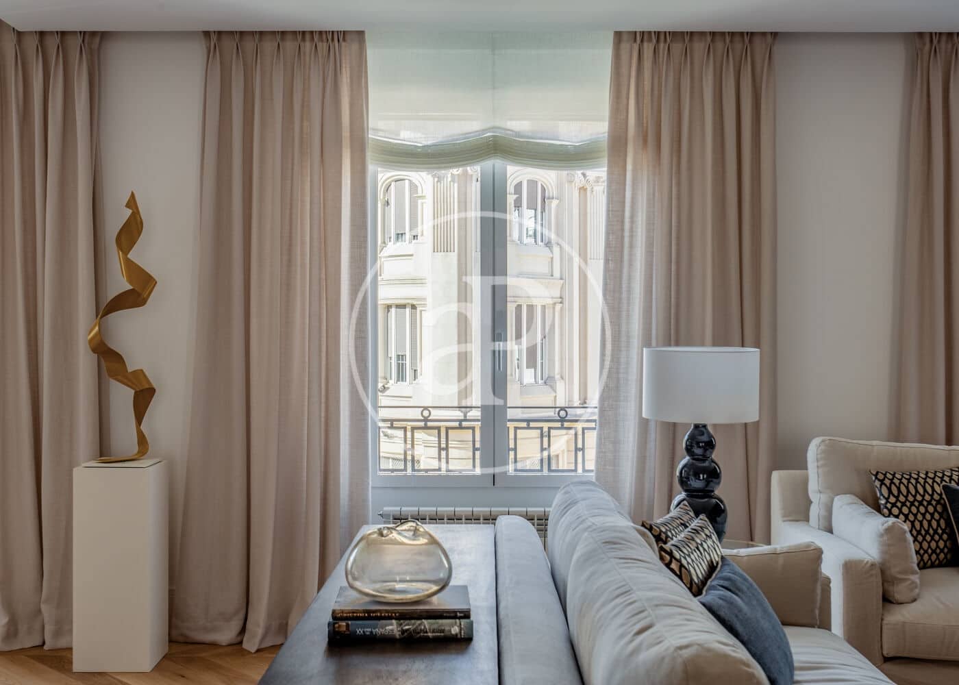 4 soveværelse Lejlighed til leje i Madrid by - € 13.000 (Ref: 8742564)