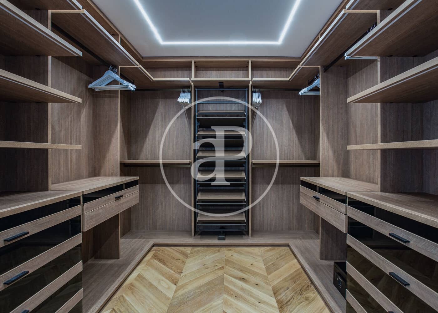 4 soveværelse Lejlighed til leje i Madrid by - € 13.000 (Ref: 8742564)