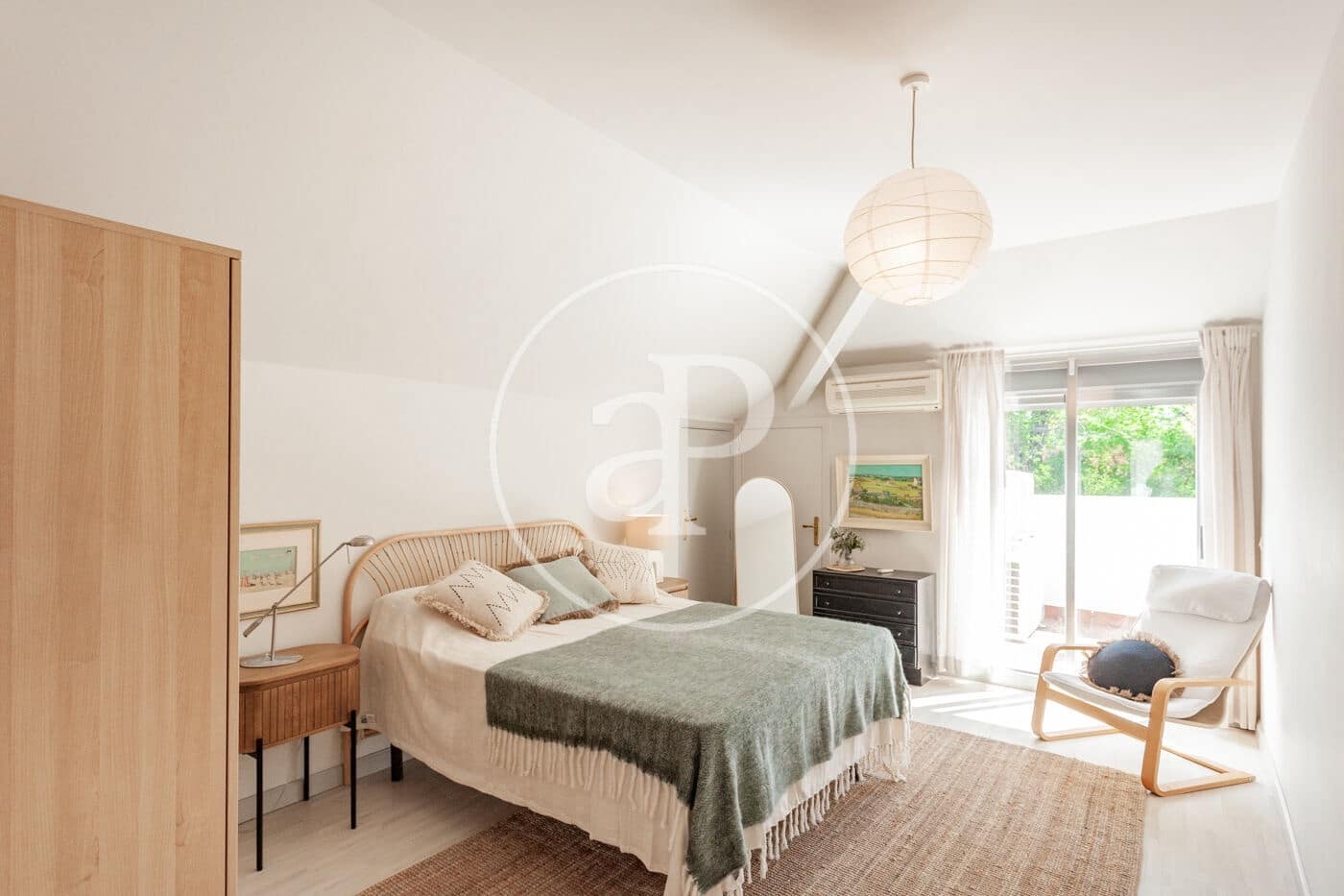 5 bedroom Villa for rent in La Moraleja with pool - € 11,500 (Ref: 8744309)