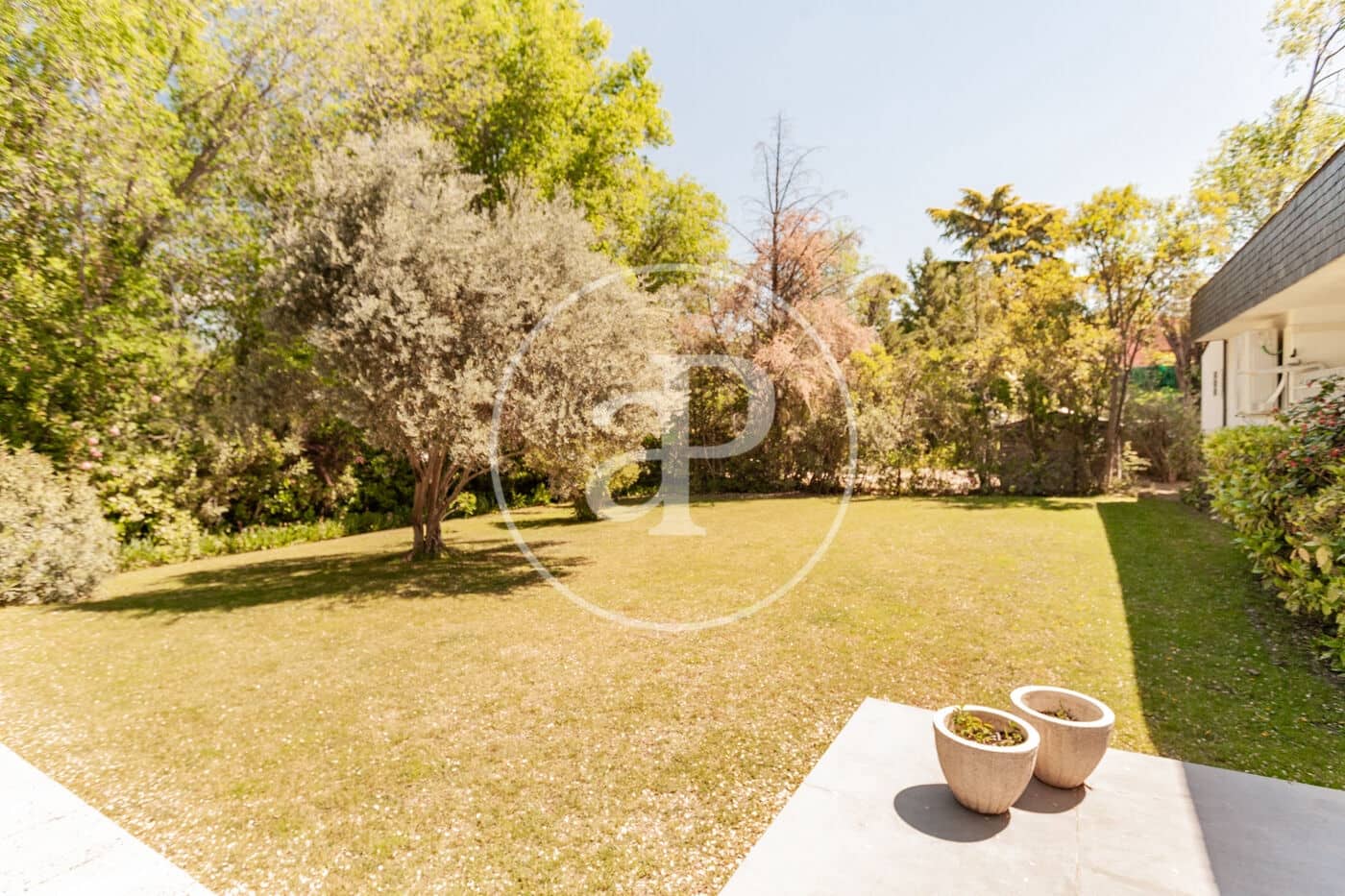 5 bedroom Villa for rent in La Moraleja with pool - € 11,500 (Ref: 8744309)