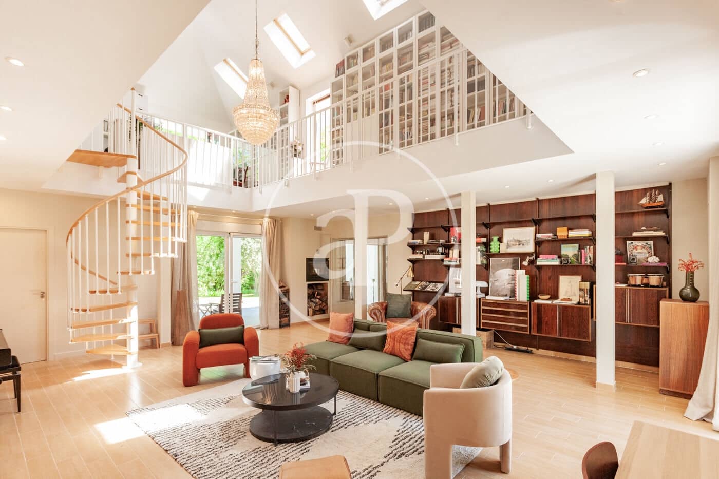 5 bedroom Villa for rent in La Moraleja with pool - € 11,500 (Ref: 8744309)