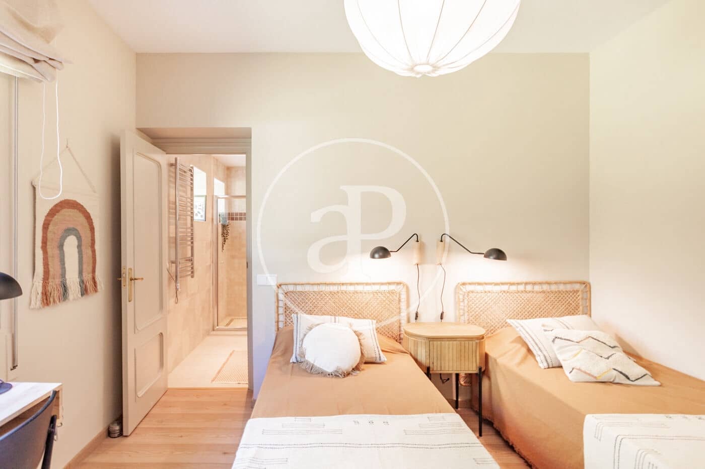 5 bedroom Villa for rent in La Moraleja with pool - € 11,500 (Ref: 8744309)