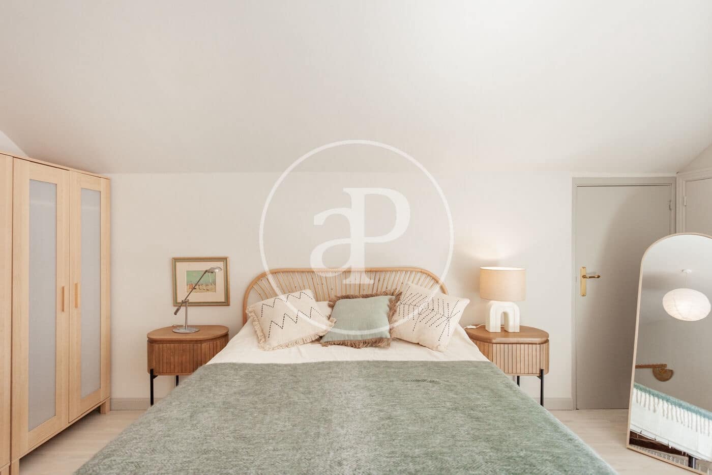 5 bedroom Villa for rent in La Moraleja with pool - € 11,500 (Ref: 8744309)