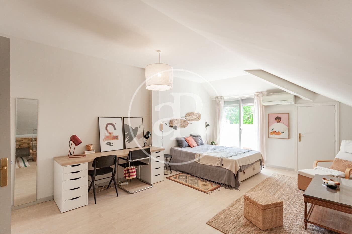 5 bedroom Villa for rent in La Moraleja with pool - € 11,500 (Ref: 8744309)