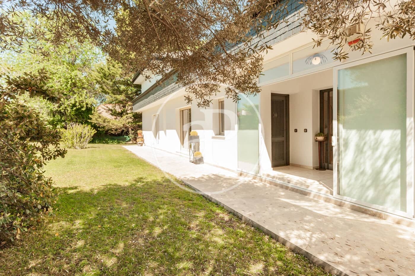 5 bedroom Villa for rent in La Moraleja with pool - € 11,500 (Ref: 8744309)