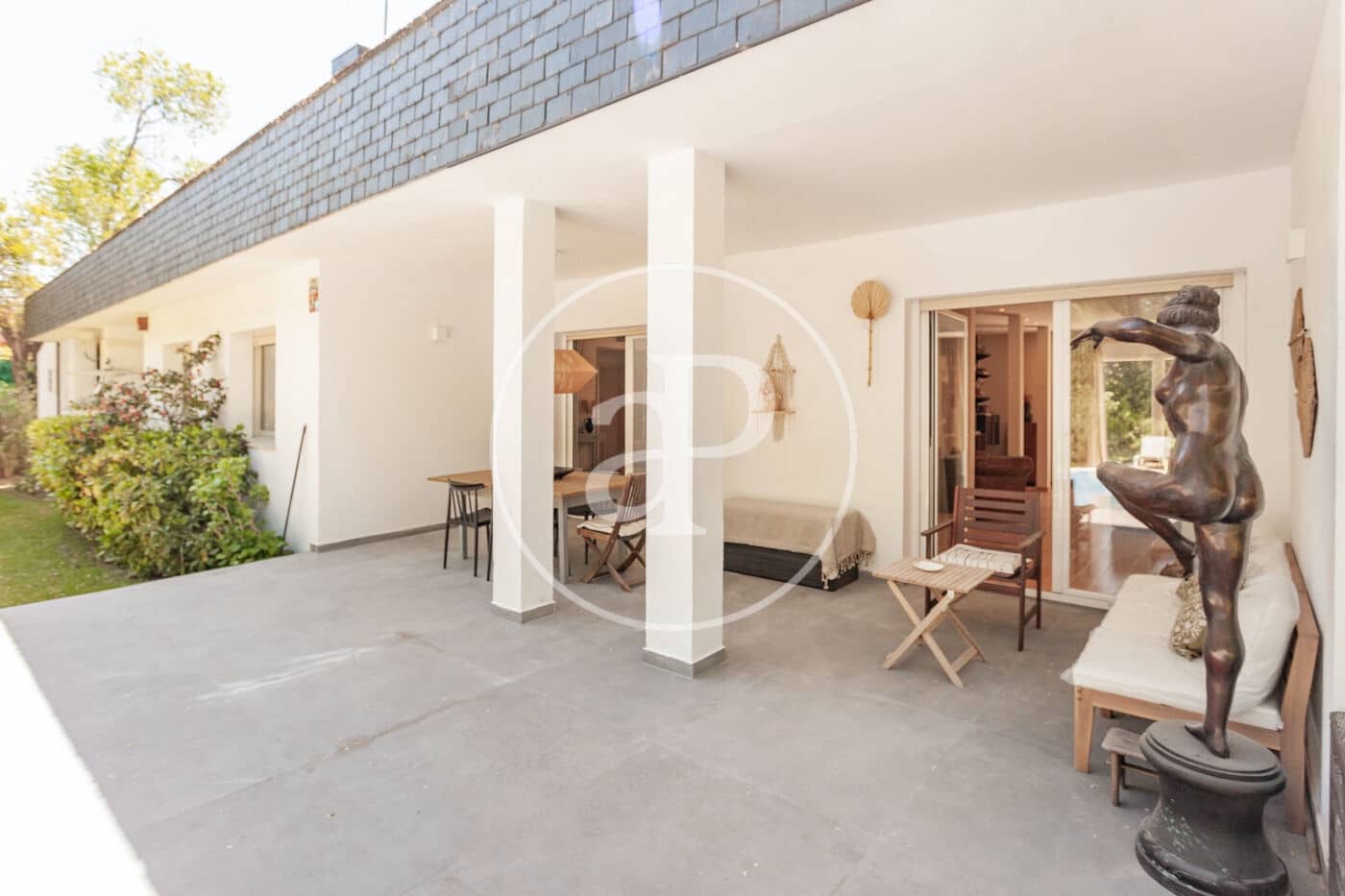 5 bedroom Villa for rent in La Moraleja with pool - € 11,500 (Ref: 8744309)