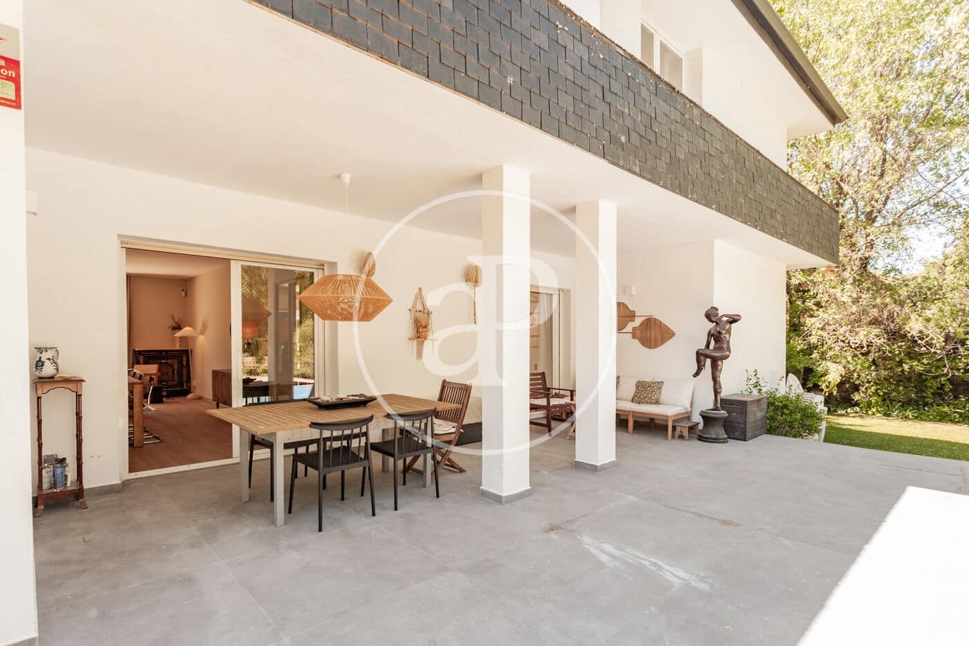 5 bedroom Villa for rent in La Moraleja with pool - € 11,500 (Ref: 8744309)