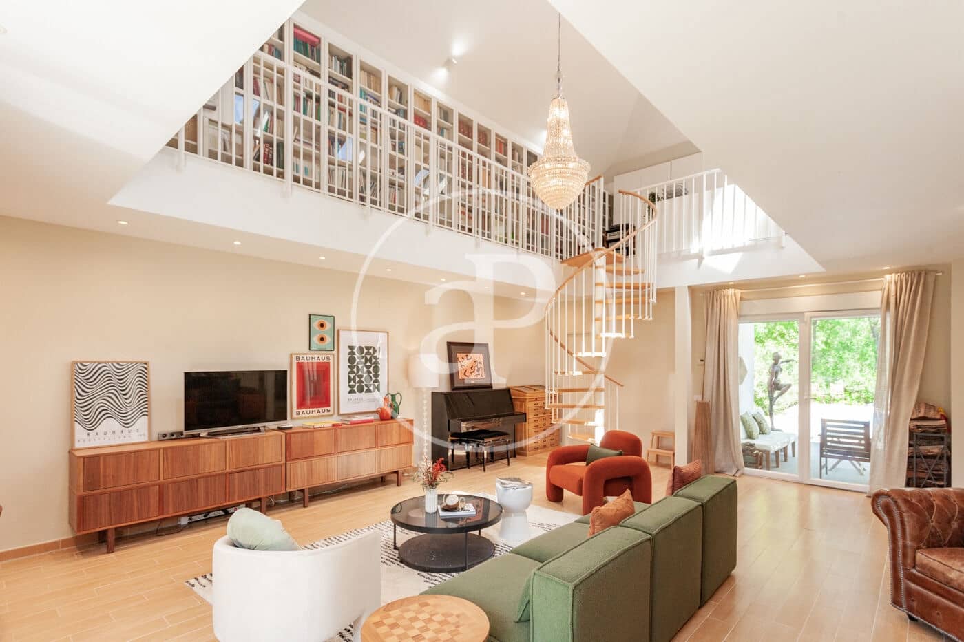 5 bedroom Villa for rent in La Moraleja with pool - € 11,500 (Ref: 8744309)