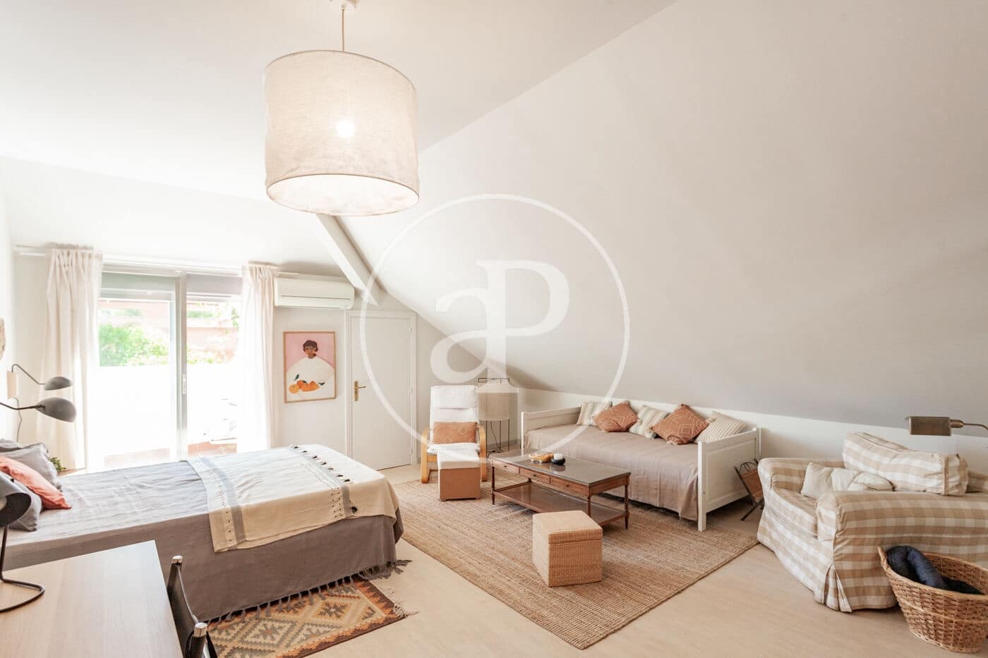 5 bedroom Villa for rent in La Moraleja with pool - € 11,500 (Ref: 8744309)