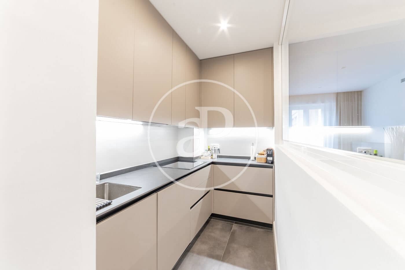 3 soveværelse Lejlighed til salg i Madrid by - € 1.140.000 (Ref: 8756088)