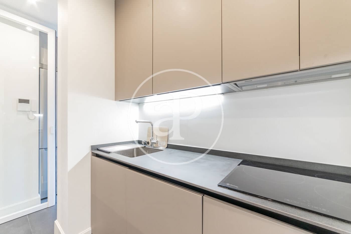 3 soveværelse Lejlighed til salg i Madrid by - € 1.140.000 (Ref: 8756088)