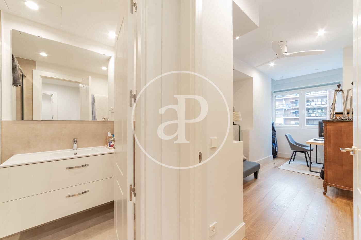 3 soveværelse Lejlighed til salg i Madrid by - € 1.140.000 (Ref: 8756088)