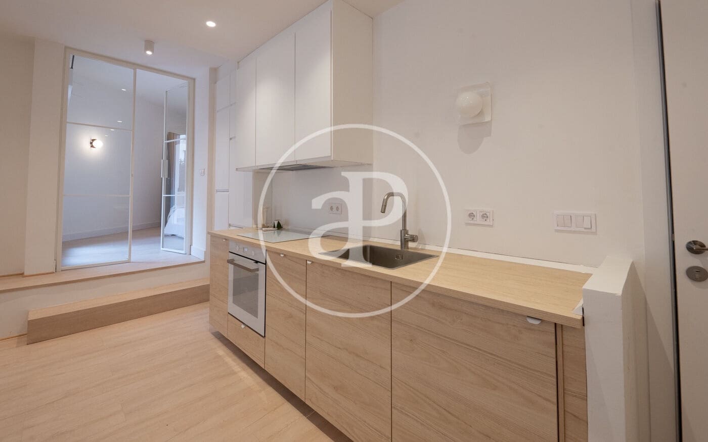 1 sovrum Lägenhet att hyra i Madrid stad - 2 000 € (Ref: 8756091)
