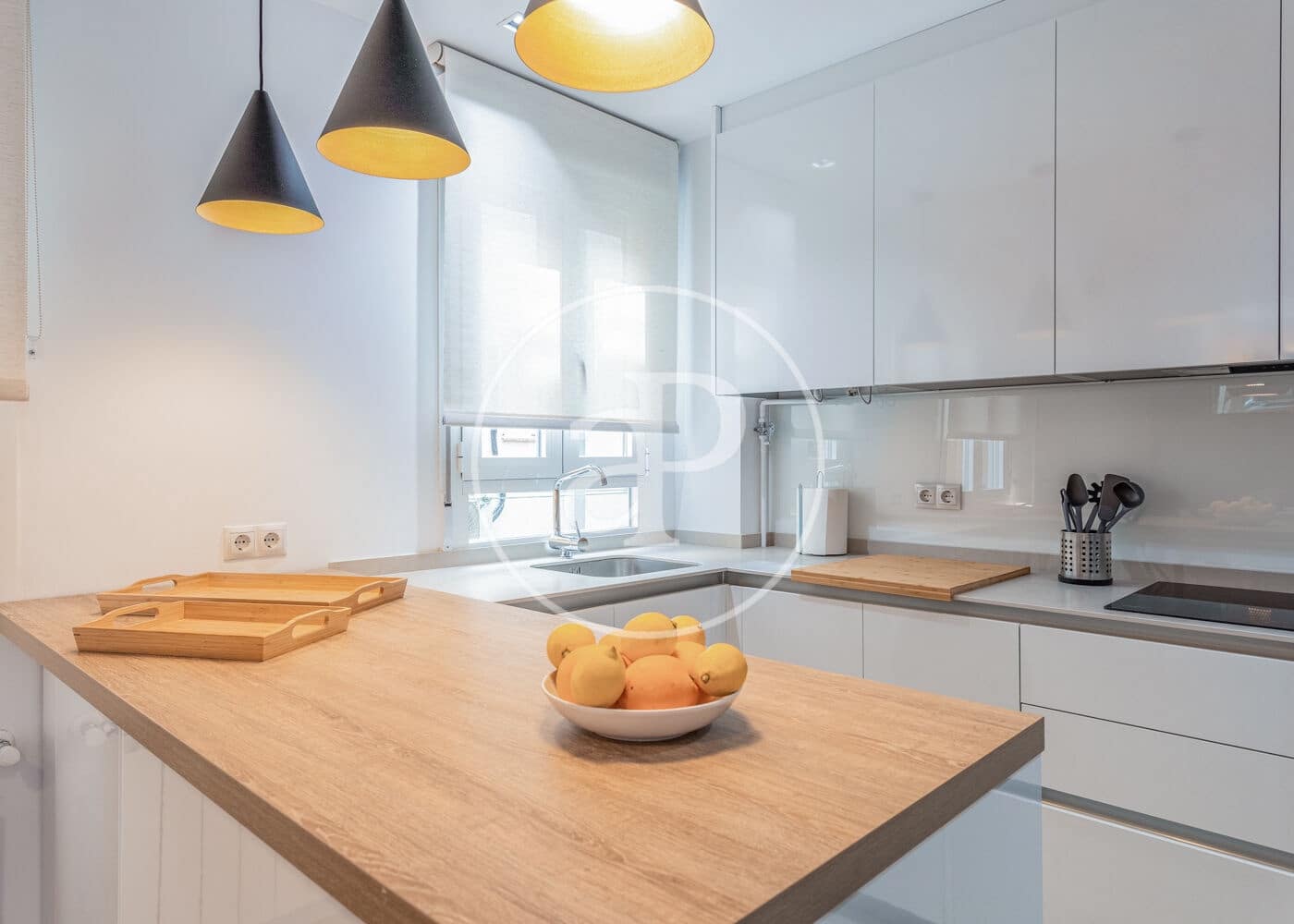 Appartement de 2 chambres à louer à Madrid ville - 1 800 € (Ref: 8756939)