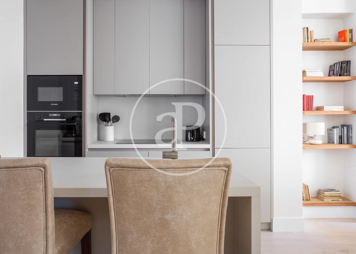 3 slaapkamer Appartement te huur in Madrid stad - € 6.000 (Ref: 8756940)