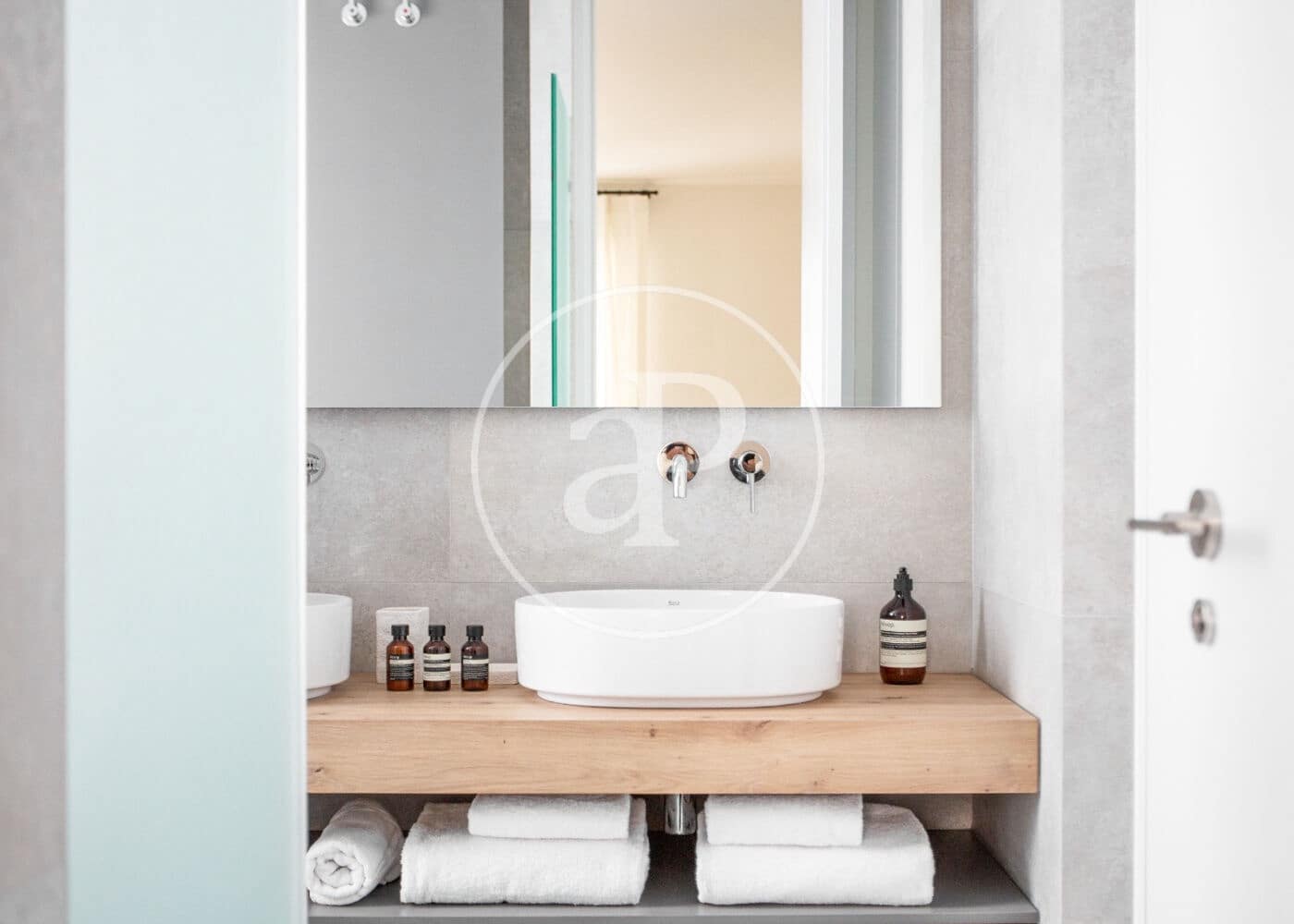 3 slaapkamer Appartement te huur in Madrid stad - € 6.000 (Ref: 8756940)