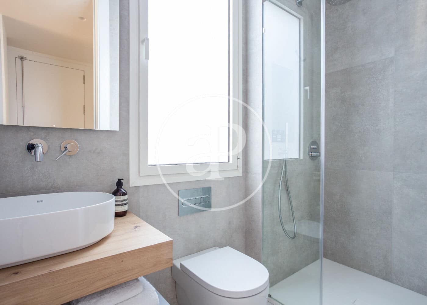 3 slaapkamer Appartement te huur in Madrid stad - € 6.000 (Ref: 8756940)