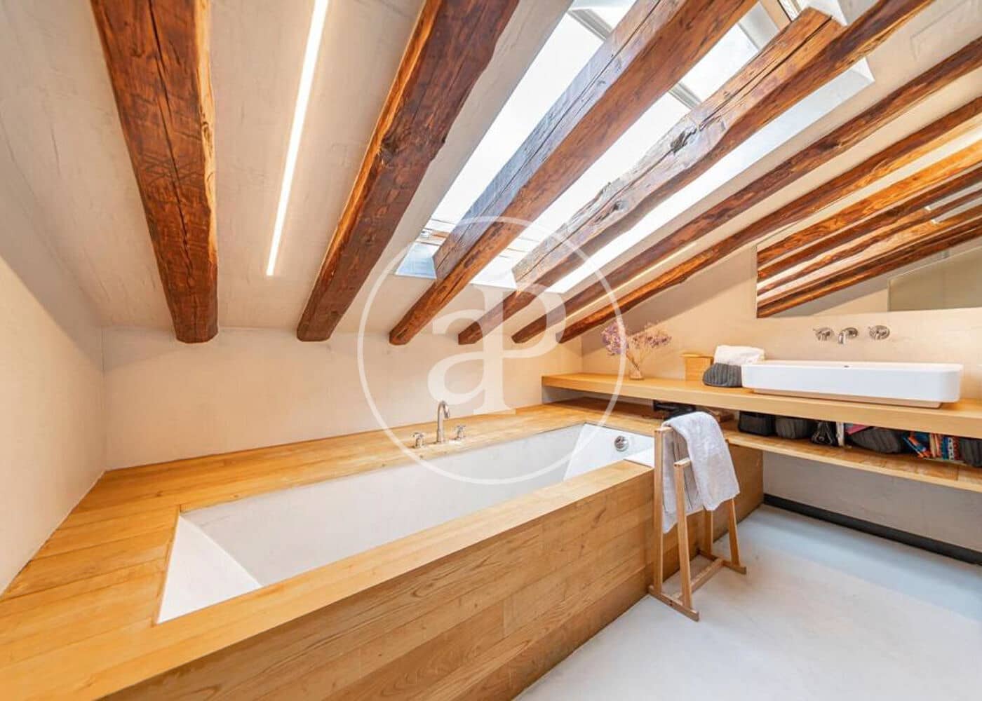 3 soveværelse Penthouse til leje i Madrid by - € 5.000 (Ref: 8757856)